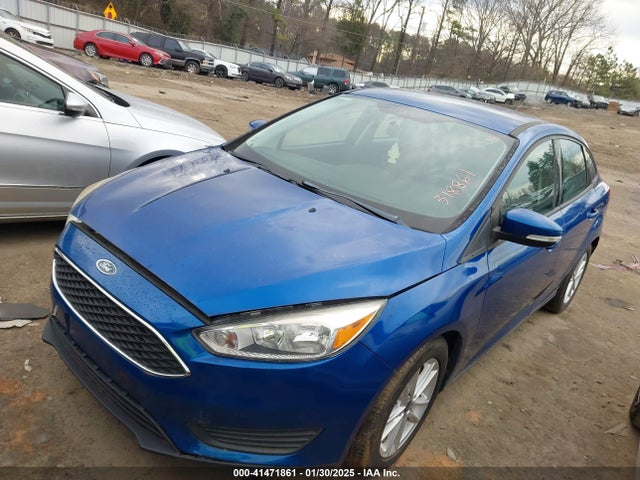 Ford FOCUS SE 2018 1FADP3FE8JL318861 Image 2