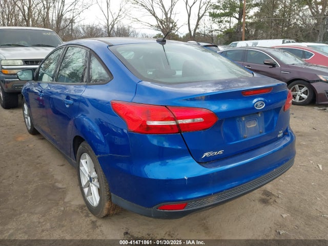 Ford FOCUS SE 2018 1FADP3FE8JL318861 Image 3