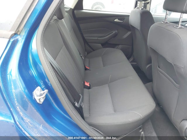 Ford FOCUS SE 2018 1FADP3FE8JL318861 Image 8