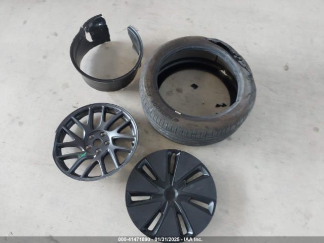 5YJ3E1EA7RF746983 Tesla Model 3 Long Range Dual Motor All-wheel Drive/rear-wheel Drive