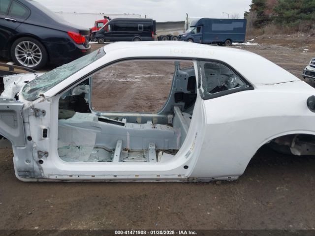 2C3CDZFJ3FH708581 Dodge Challenger R/t Scat Pack