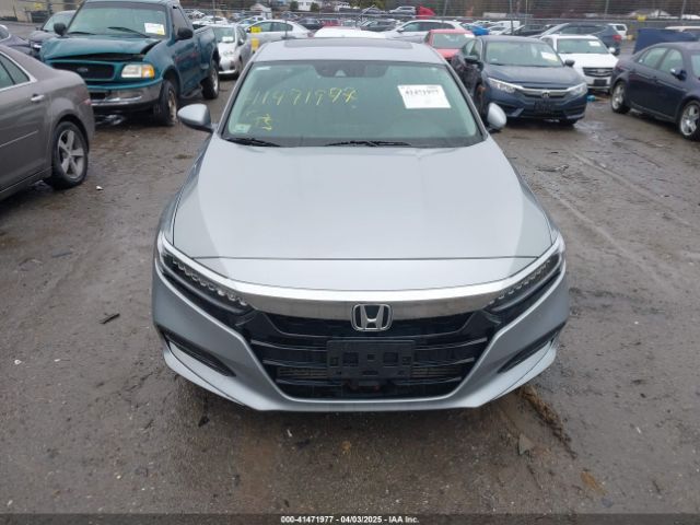 1HGCV1F98JA076055 Honda Accord Touring