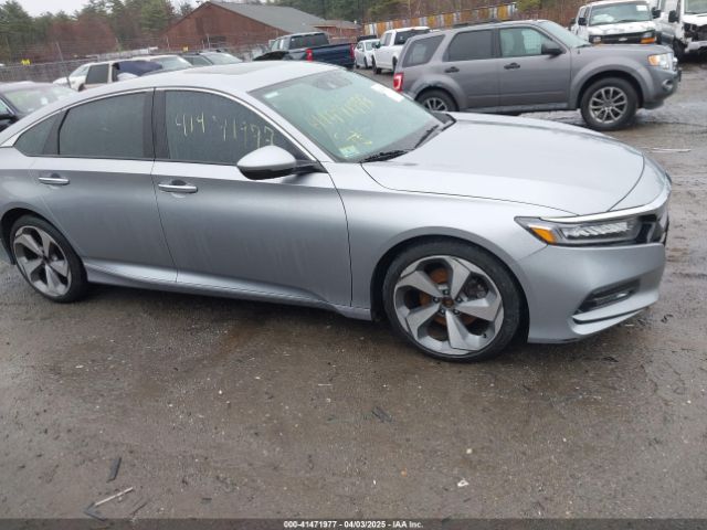 1HGCV1F98JA076055 Honda Accord Touring