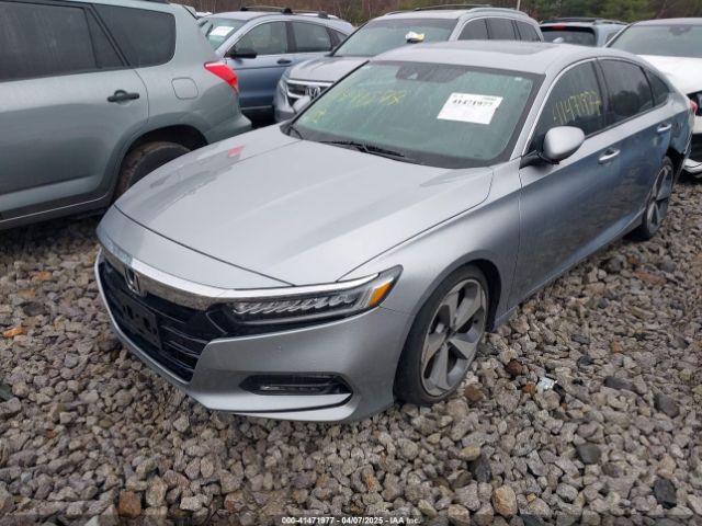 1HGCV1F98JA076055 Honda Accord Touring