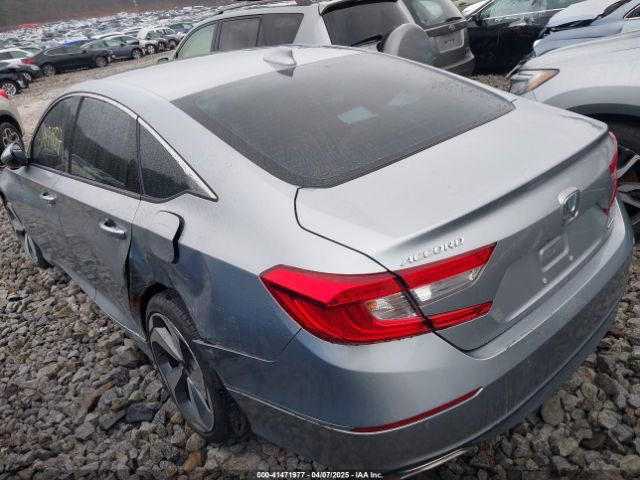 1HGCV1F98JA076055 Honda Accord Touring