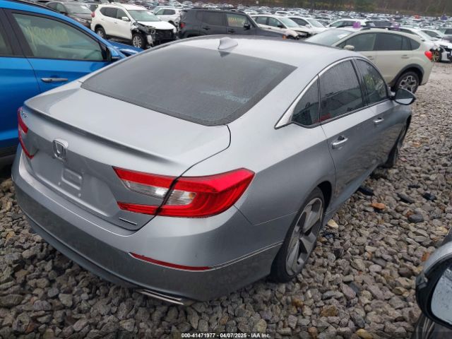 1HGCV1F98JA076055 Honda Accord Touring
