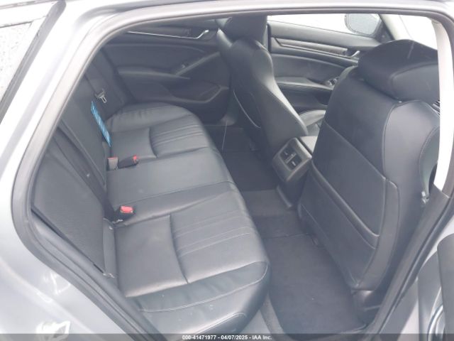 1HGCV1F98JA076055 Honda Accord Touring