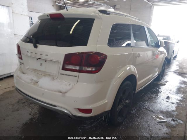 3C4PDDGG9JT220268 Dodge Journey Crossroad Awd