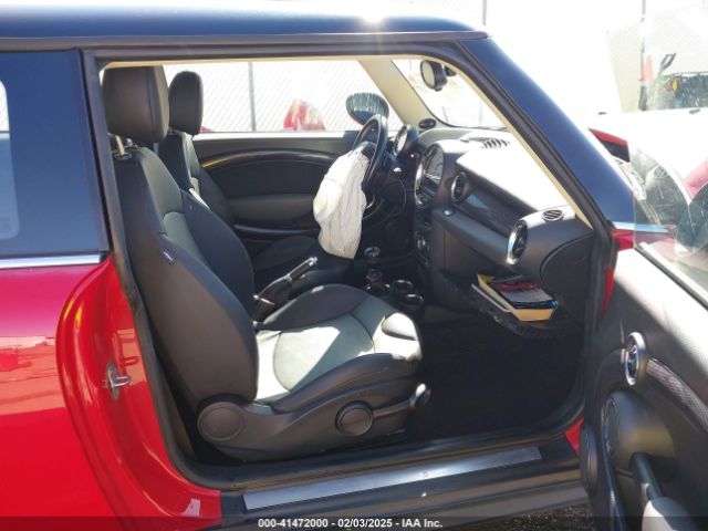 2011 MINI COOPER S WMWSV3C52BTY13681 Photo 4