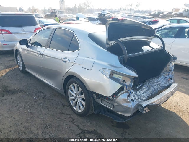 4T1B11HK8JU121849 Toyota CAMRY LE