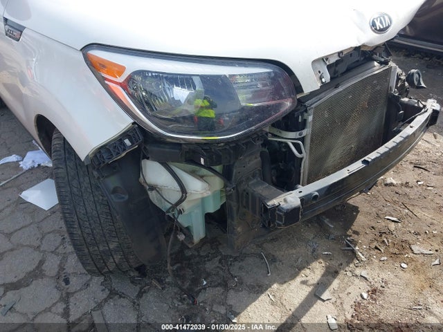 KIA SOUL + 2019 KNDJP3A50K7656477 Image 19