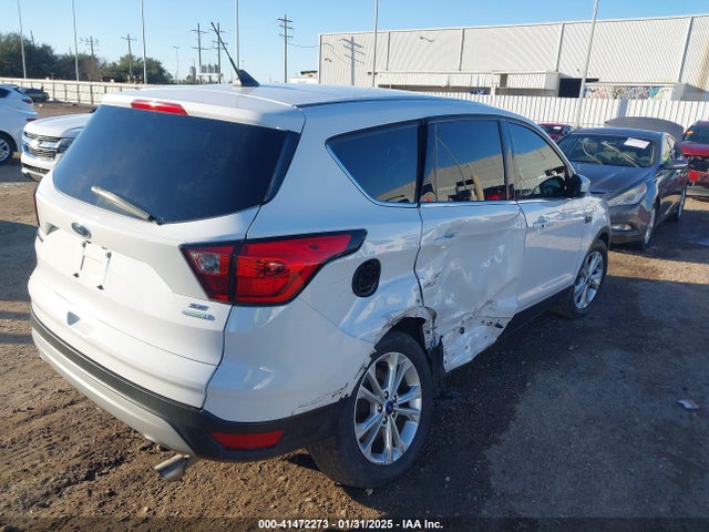 1FMCU0GDXKUA34142 Ford ESCAPE SE