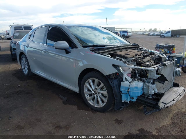 Toyota CAMRY LE 2022 4T1C11AK0NU068424 Image 1