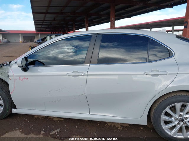 Toyota CAMRY LE 2022 4T1C11AK0NU068424 Image 15
