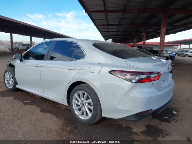 Toyota CAMRY LE 2022 4T1C11AK0NU068424 Image 3