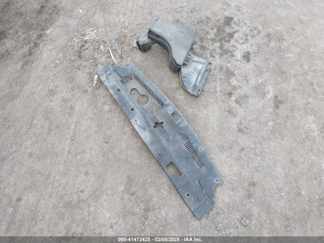JA4AZ3A33KZ013421 Mitsubishi Outlander Es