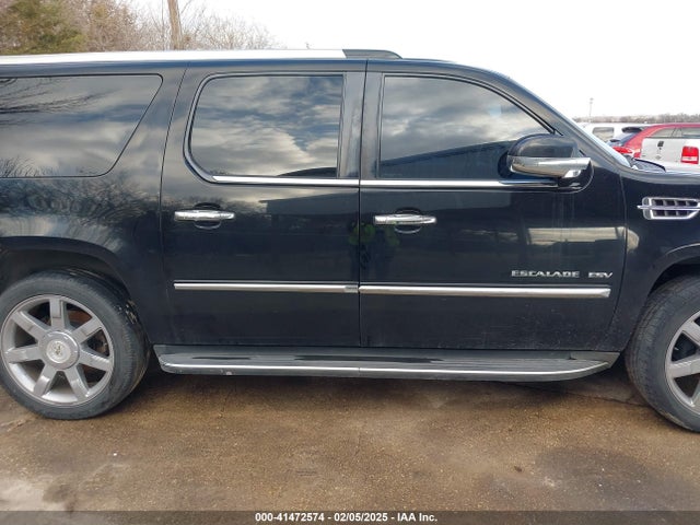 Продаж на аукціоні авто 2011 Cadillac Escalade Esv Luxury, vin: 1GYS3HEF8BR396005, номер лоту: 41472574