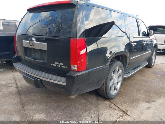 2011 CADILLAC ESCALADE ESV 1GYS3HEF8BR396005 Photo 3