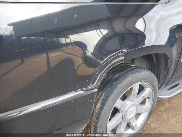 2011 CADILLAC ESCALADE ESV 1GYS3HEF8BR396005 Photo 5