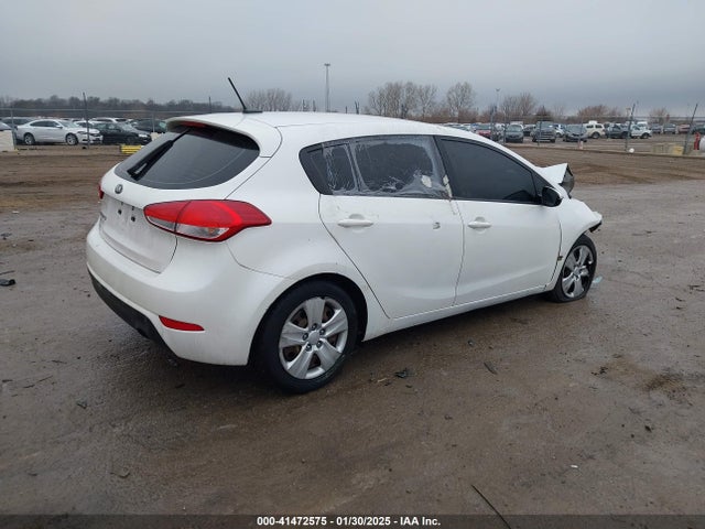 KIA Forte 5-door Lx 2016 KNAFK5A86G5572755 Image 4