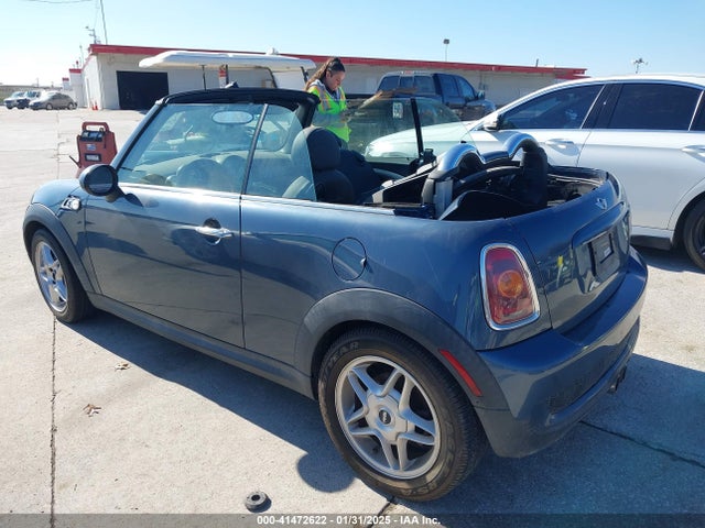 2010 MINI COOPER S WMWMS3C51ATZ85345 Photo 2