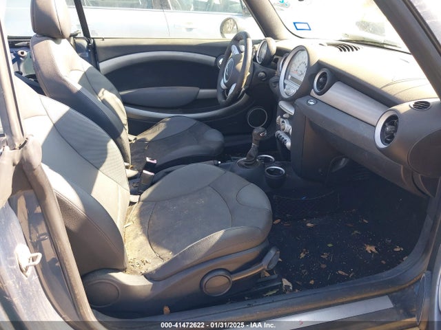 2010 MINI COOPER S WMWMS3C51ATZ85345 Photo 4