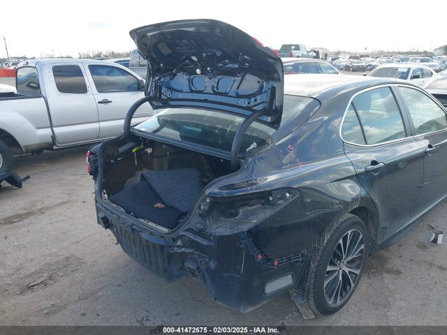 4T1B11HK3JU139935 Toyota CAMRY SE