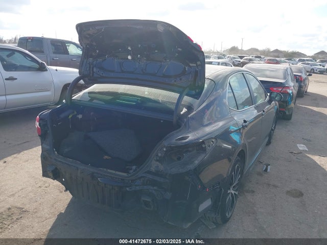 4T1B11HK3JU139935 Toyota CAMRY SE