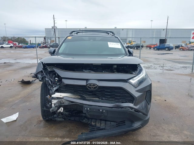 2T3W1RFV2RC257699 Toyota Rav4 Xle