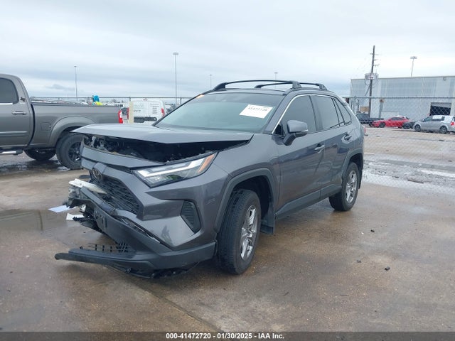 2T3W1RFV2RC257699 Toyota Rav4 Xle
