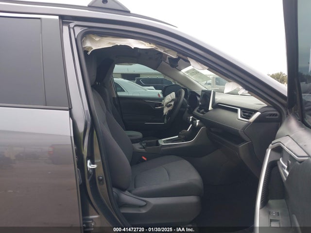 2T3W1RFV2RC257699 Toyota Rav4 Xle