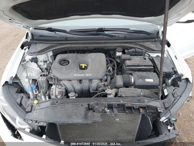 Hyundai Elantra Value Edition 2018 5NPD84LF3JH348090 Image 10