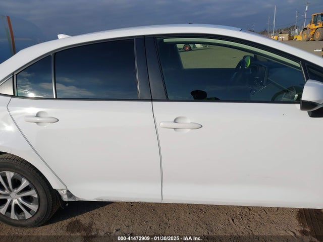 Toyota Corolla Hybrid Le 2022 JTDEAMDE8N3012841 Image 14