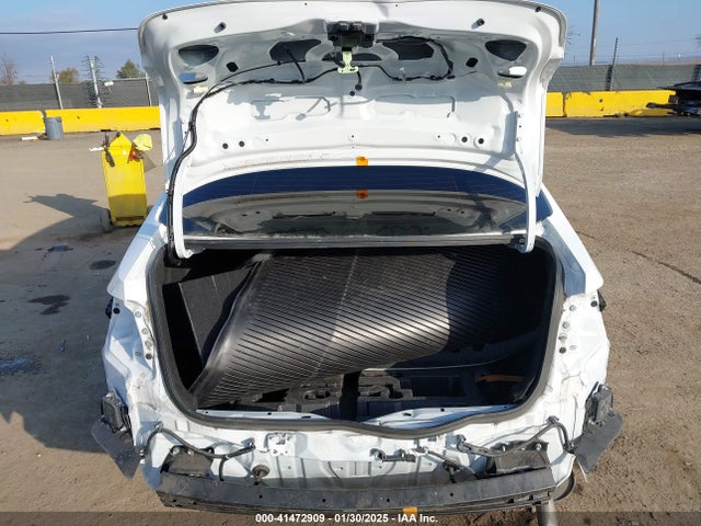 Toyota Corolla Hybrid Le 2022 JTDEAMDE8N3012841 Image 17
