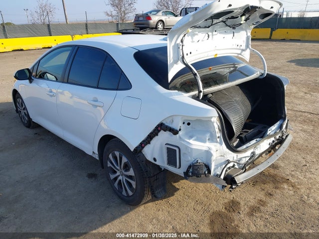 Toyota Corolla Hybrid Le 2022 JTDEAMDE8N3012841 Image 3