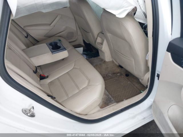 2015 VOLKSWAGEN PASSAT 1VWAT7A38FC096154 Photo 7