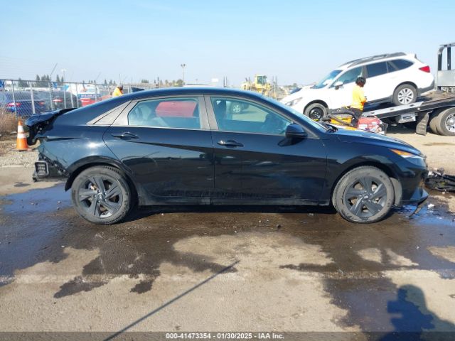 KMHLM4AJ7PU044835 Hyundai Elantra Hybrid Blue