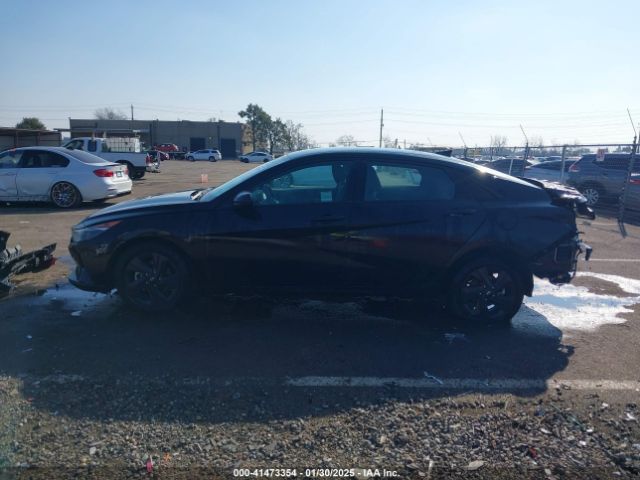 KMHLM4AJ7PU044835 Hyundai Elantra Hybrid Blue