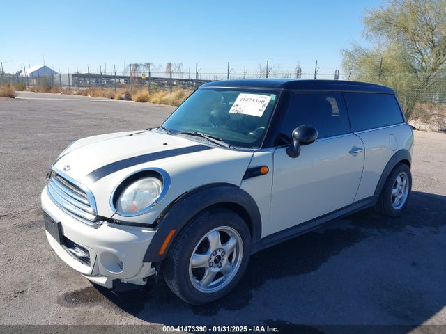 2011 MINI COOPER CLUBMAN WMWZF3C56BT188052 Photo 1