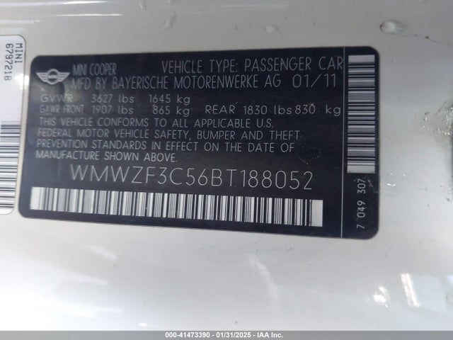 2011 MINI COOPER CLUBMAN WMWZF3C56BT188052 Photo 8