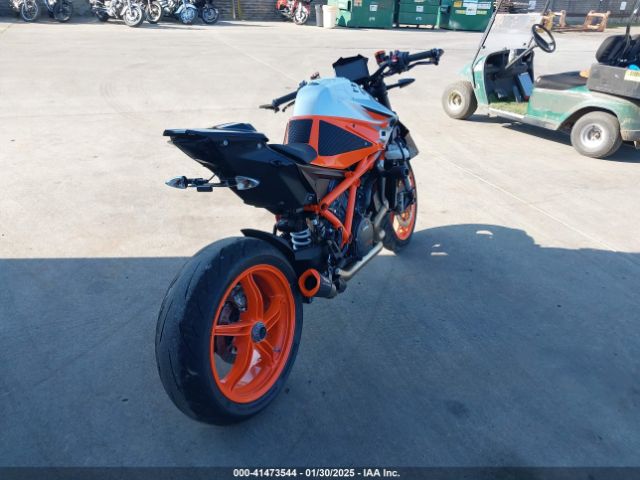 2022 KTM 1290 VBKV39406NM962247 Photo 3