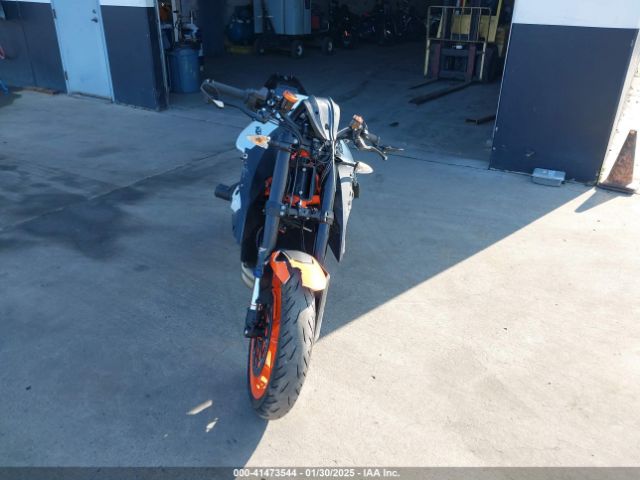 2022 KTM 1290 VBKV39406NM962247 Photo 4