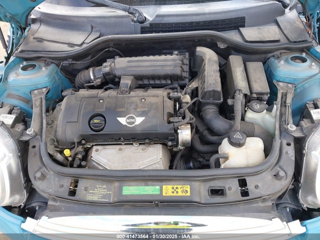 2010 MINI COOPER WMWMF3C51ATZ24646 Photo 9