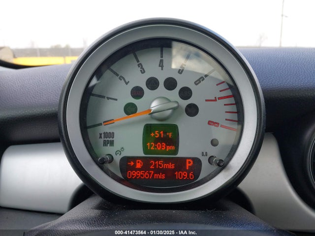 2010 MINI COOPER WMWMF3C51ATZ24646 Photo 6