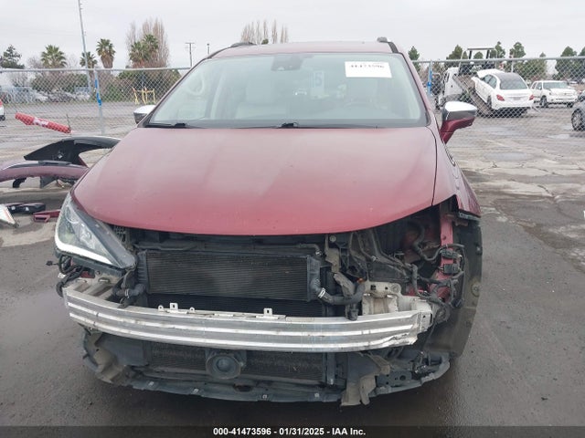 Chrysler Pacifica Hybrid Platinum 2017 2C4RC1N74HR735401 Image 13