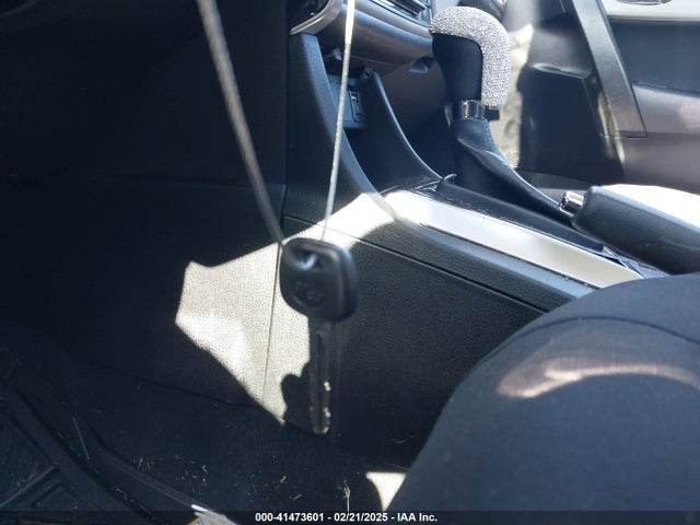 Toyota COROLLA LE 2018 5YFBURHE6JP808362 Image 11