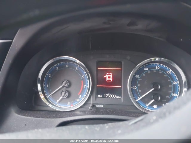 Toyota COROLLA LE 2018 5YFBURHE6JP808362 Image 7