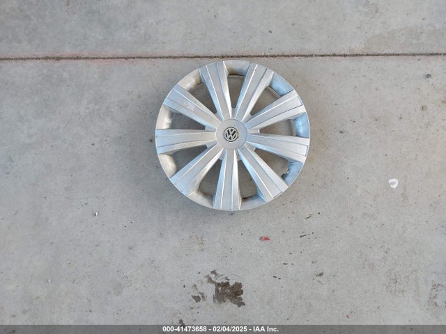 3VW1K7AJ7EM426719 Volkswagen Jetta