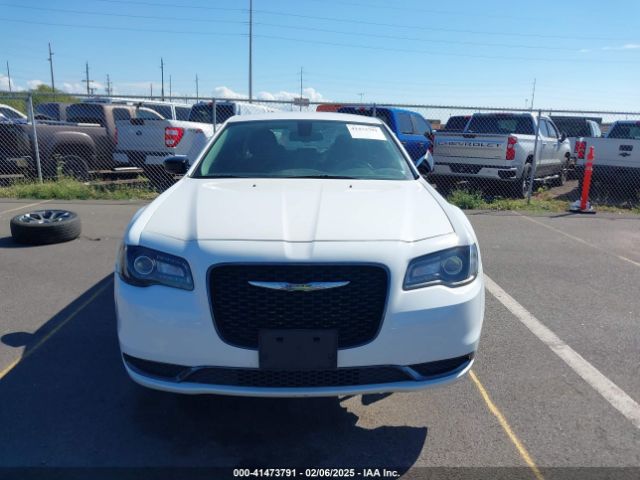 2C3CCAAG9JH320506 Chrysler 300 Touring