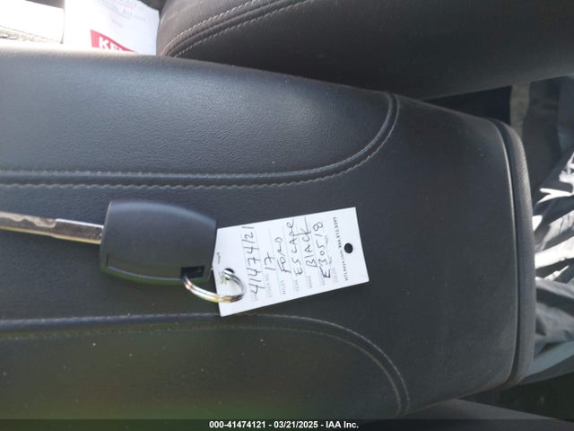 1FMCU0G99HUE30518 Ford ESCAPE SE